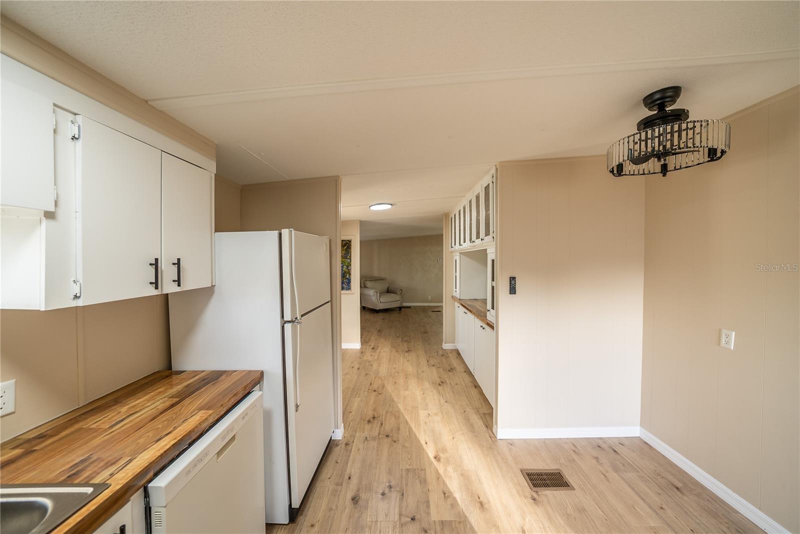 Image 32 of 63 For 105 66th Court