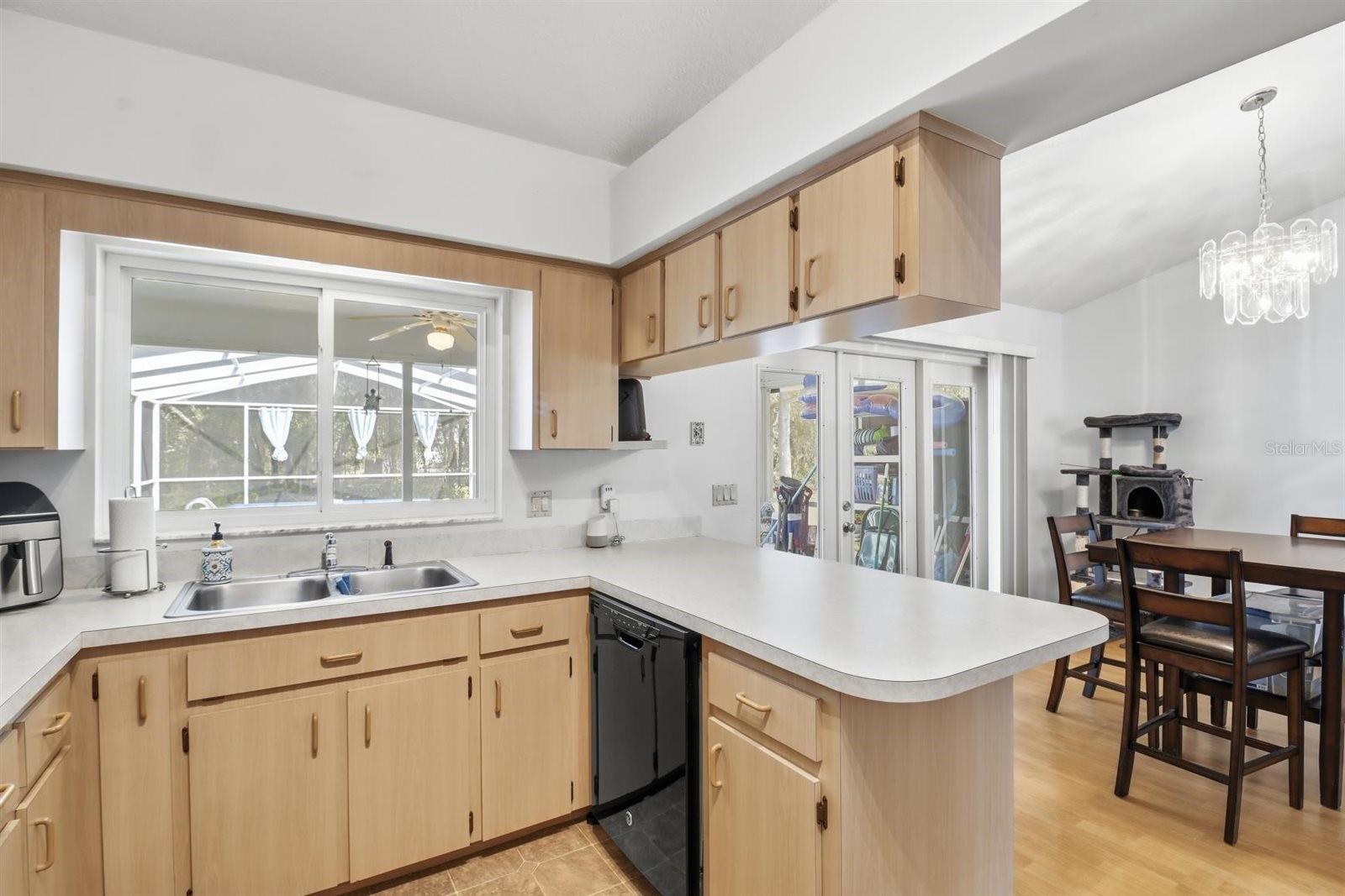 Image 17 of 45 For 1737 Olympia Street