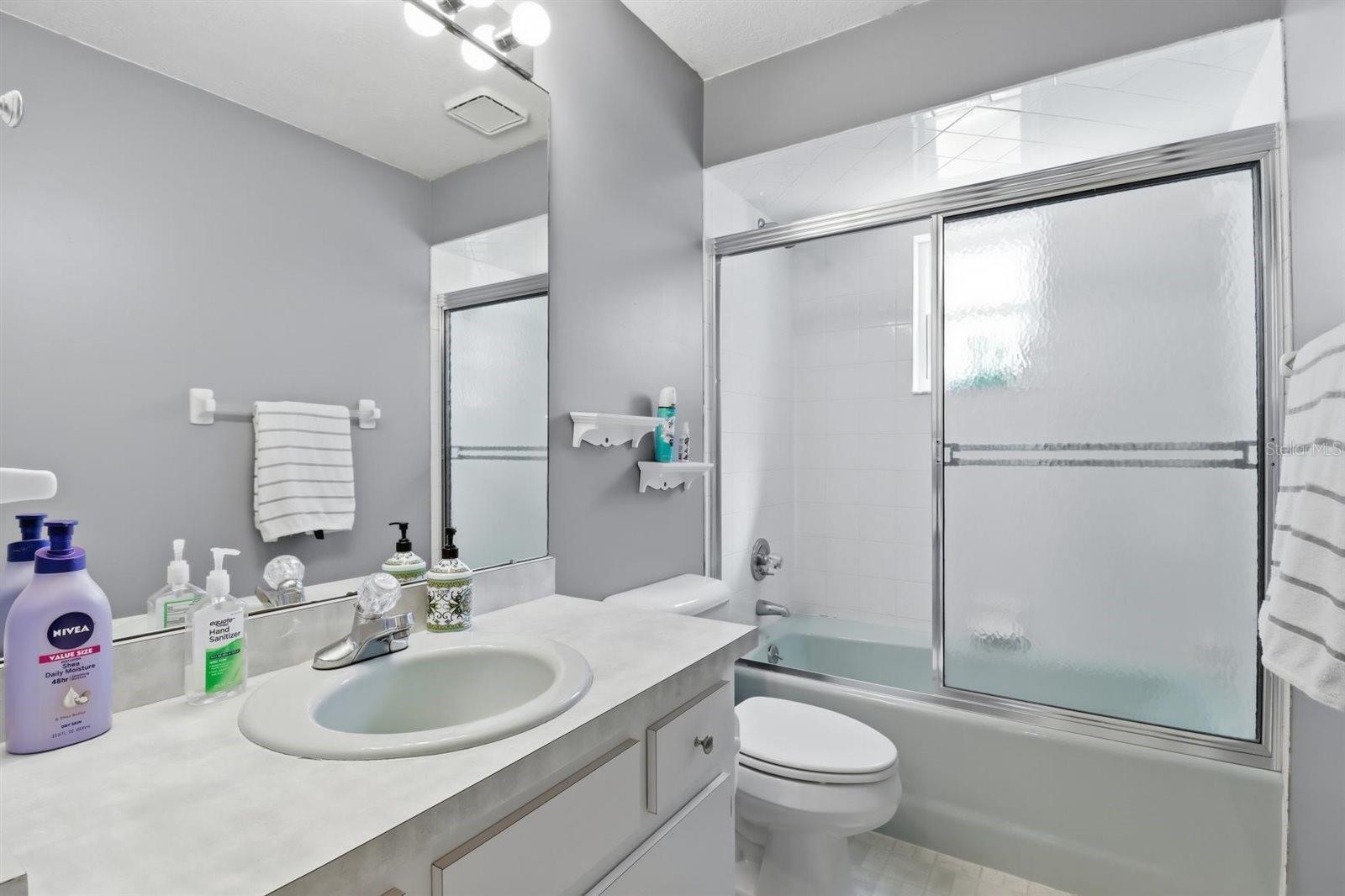 Image 21 of 45 For 1737 Olympia Street