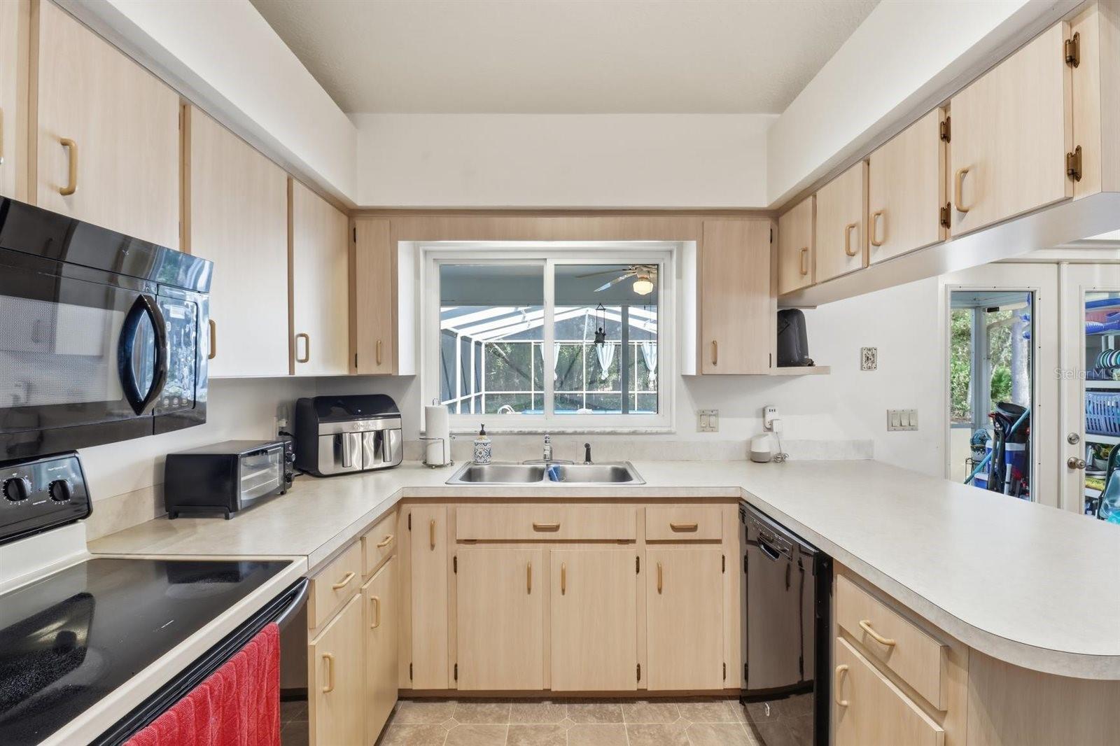 Image 6 of 45 For 1737 Olympia Street