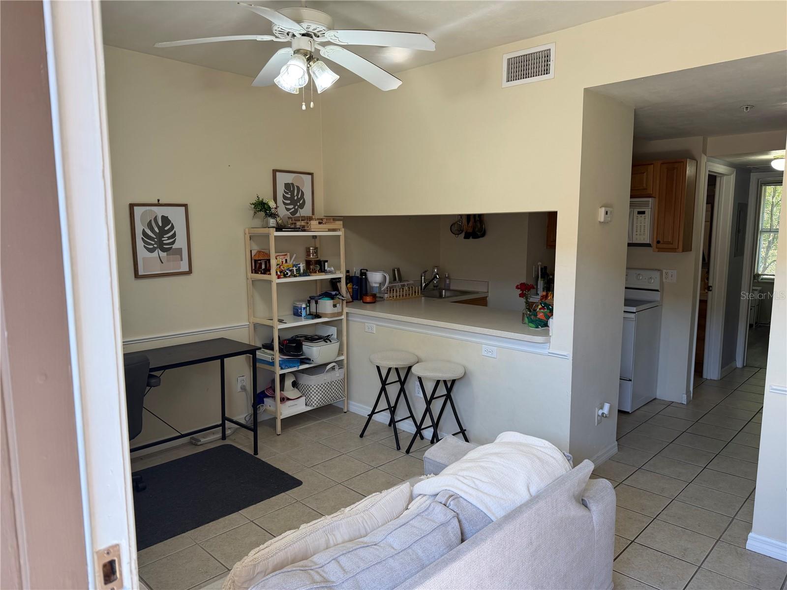 Image 3 of 15 For 1220 1st Avenue 303