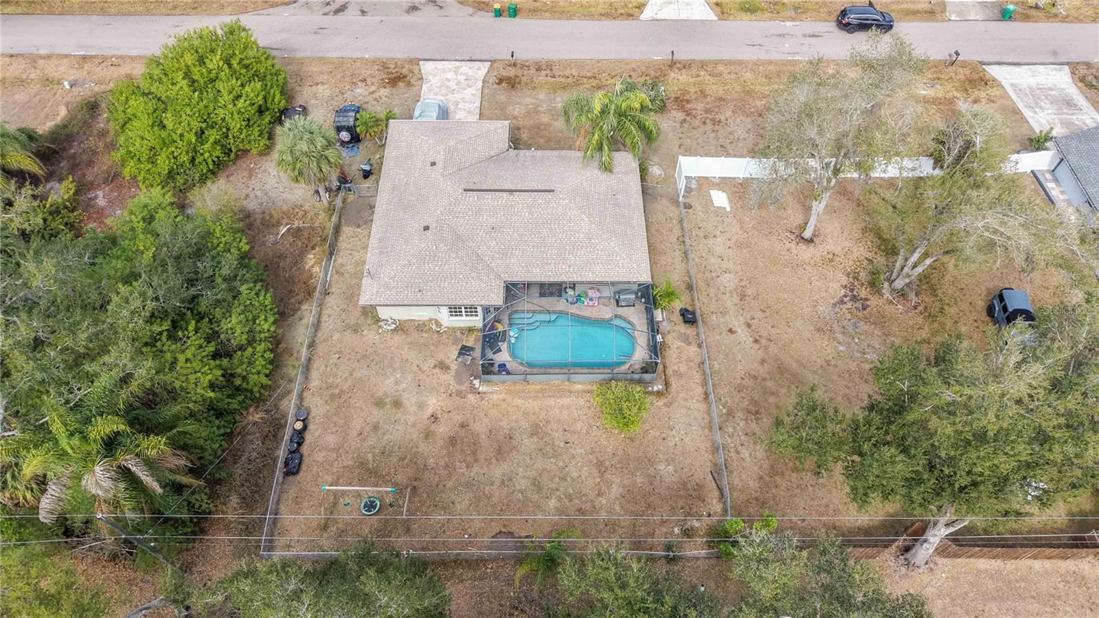 Image 43 of 50 For 22285 Walton Avenue