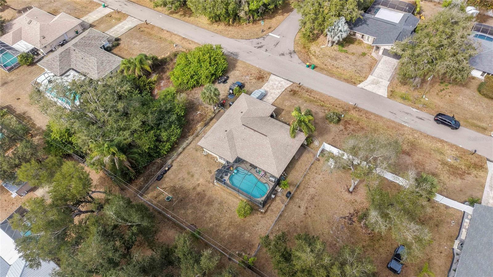 Image 46 of 50 For 22285 Walton Avenue