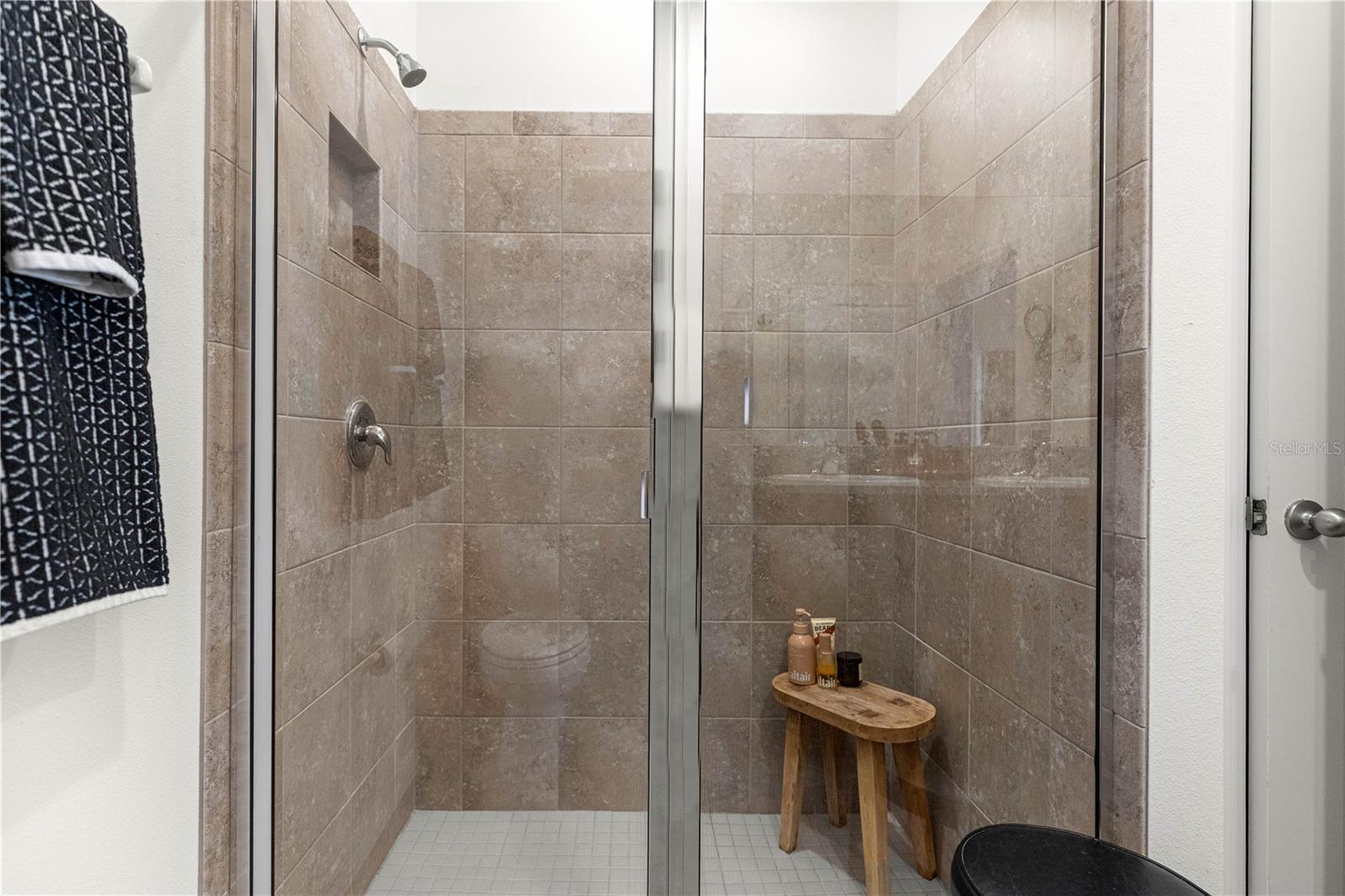 Image 28 of 59 For 5377 46th Lane Road