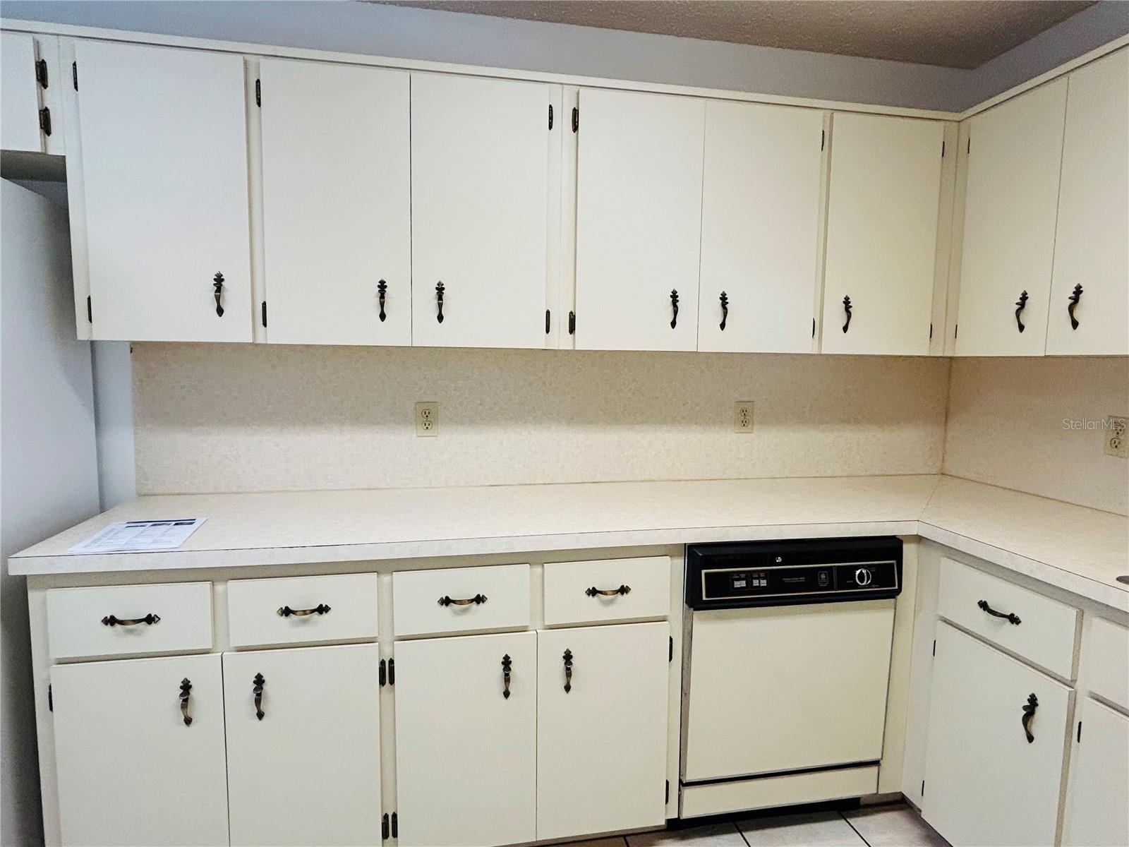 Image 17 of 45 For 8530 90th Street B