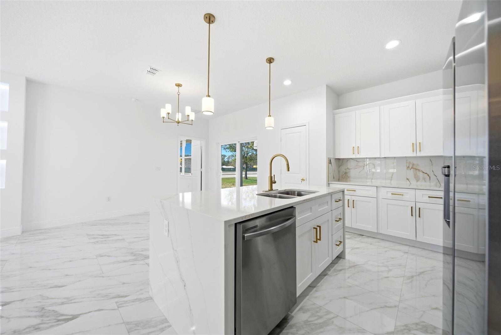 Image 17 of 45 For 1002 Williams Street