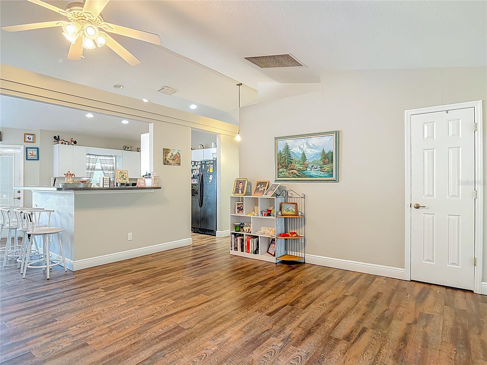 Image 11 of 80 For 15271 24th Street Road