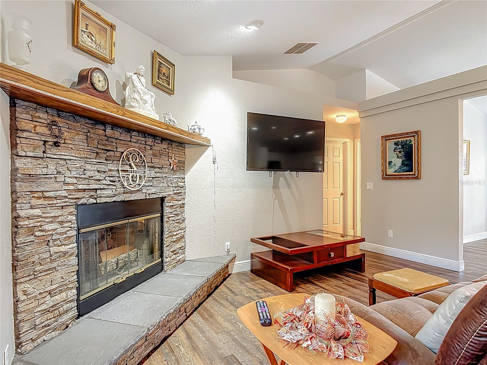 Image 17 of 80 For 15271 24th Street Road