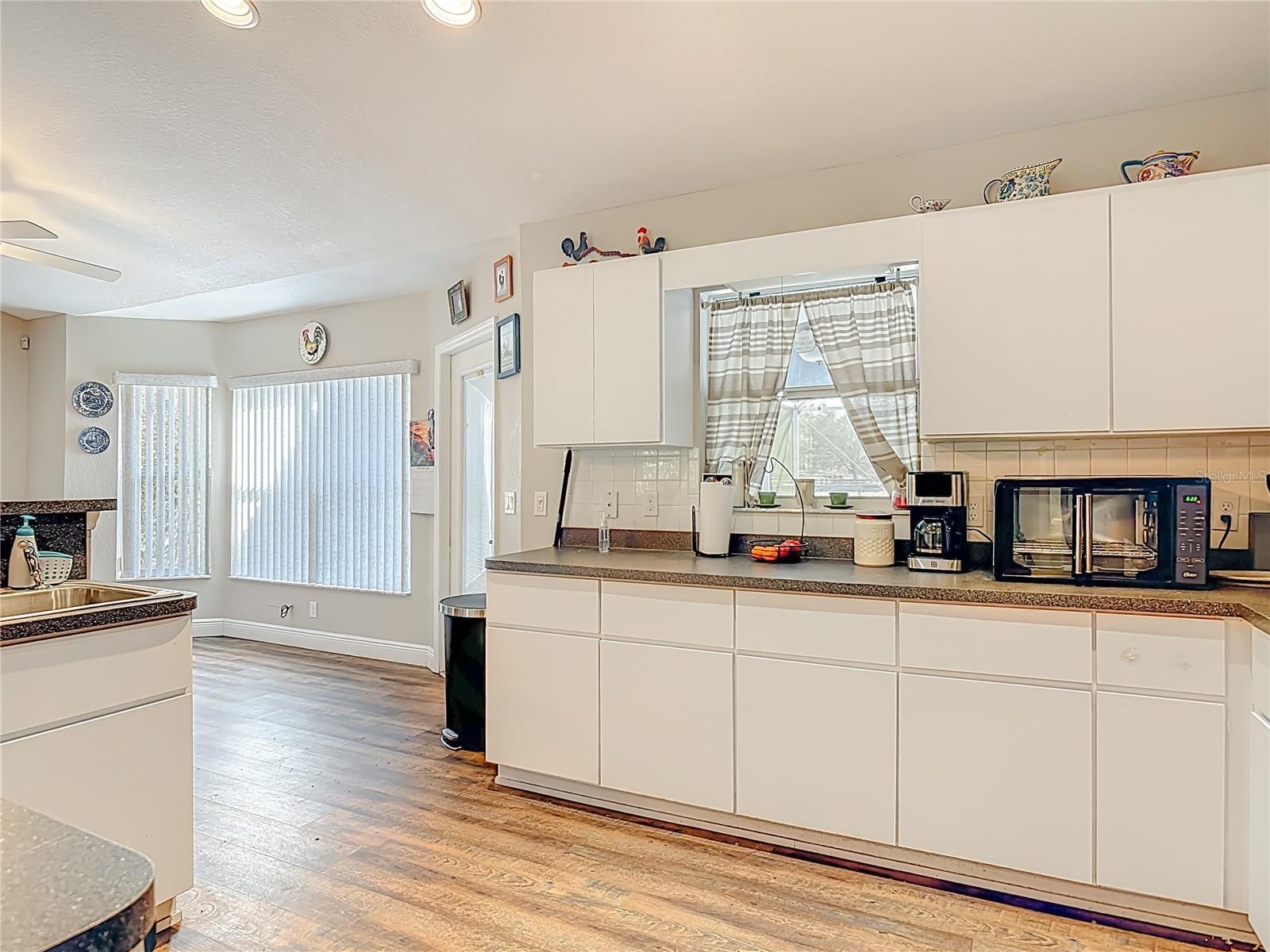 Image 28 of 80 For 15271 24th Street Road