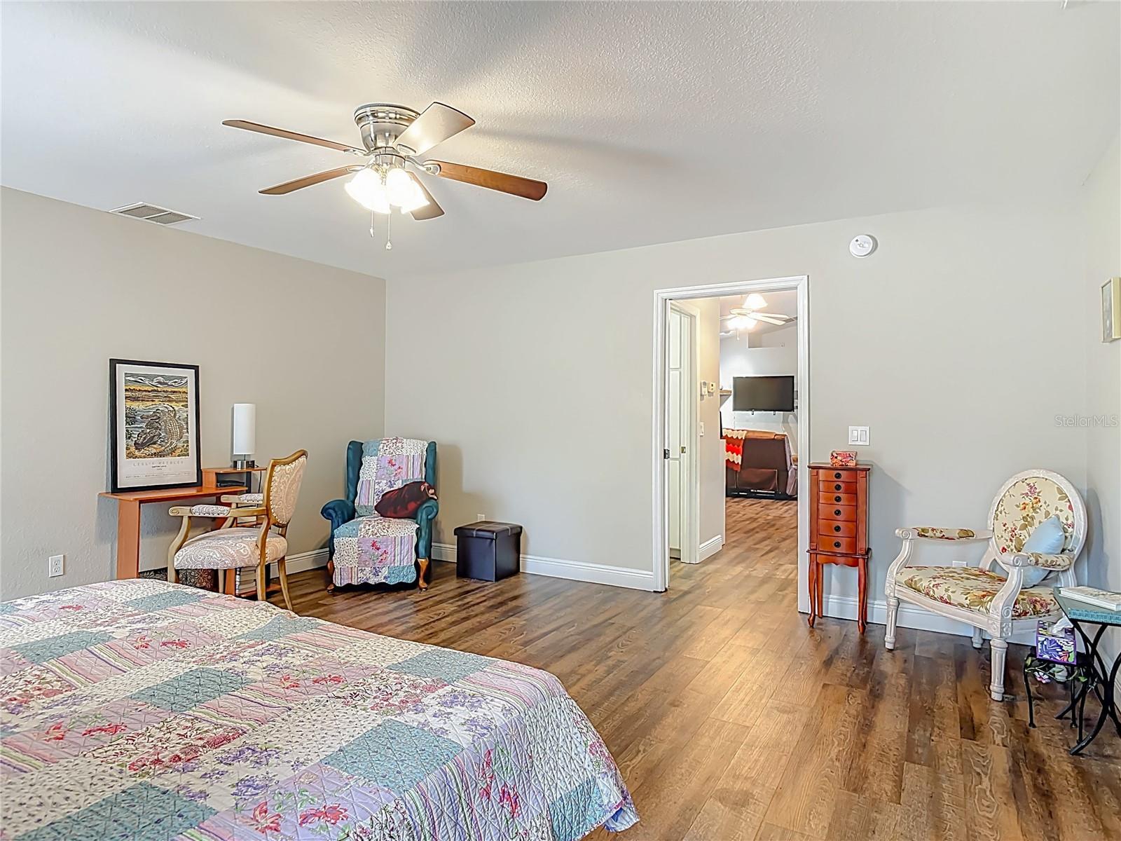 Image 36 of 80 For 15271 24th Street Road