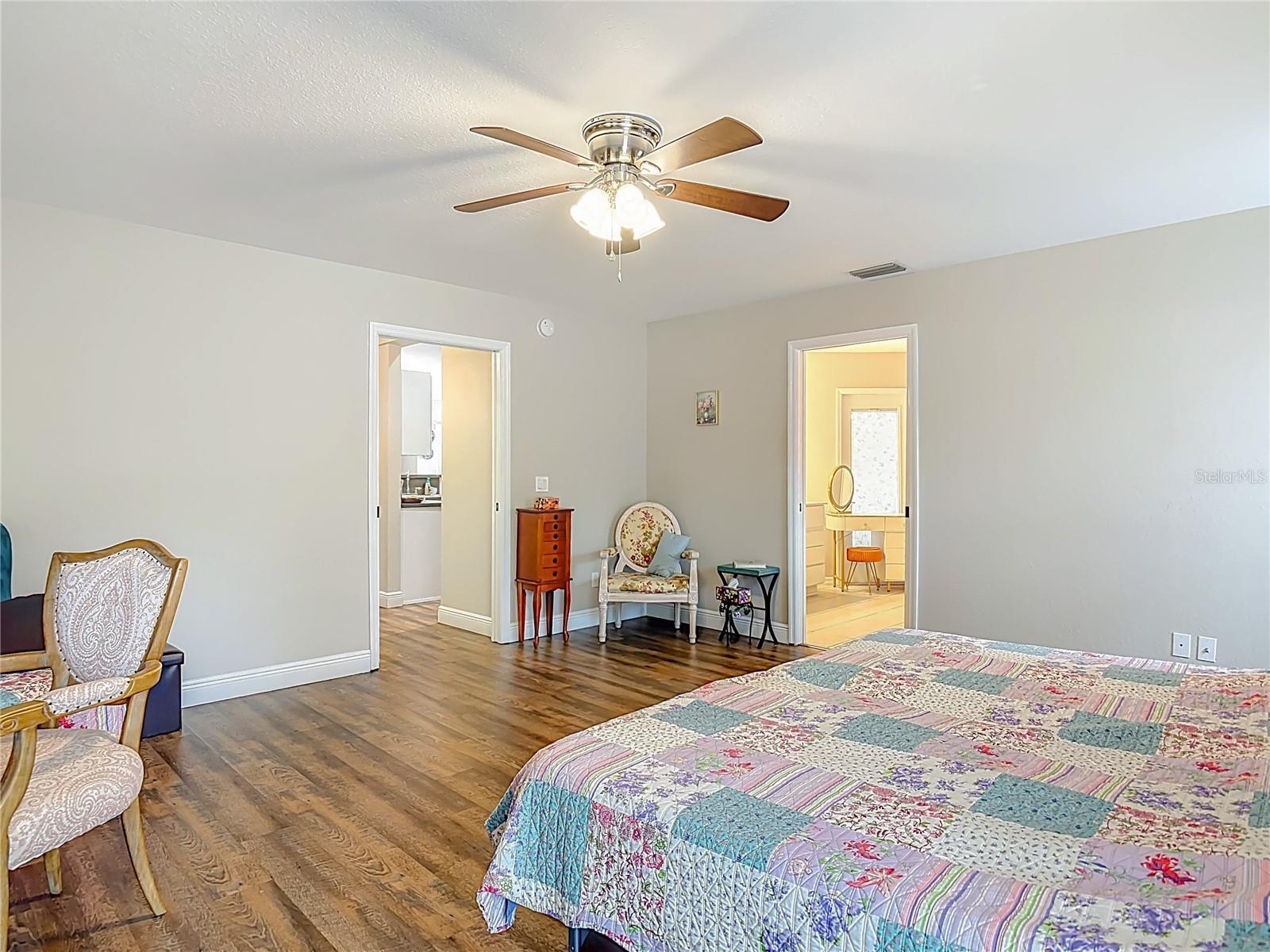 Image 39 of 80 For 15271 24th Street Road