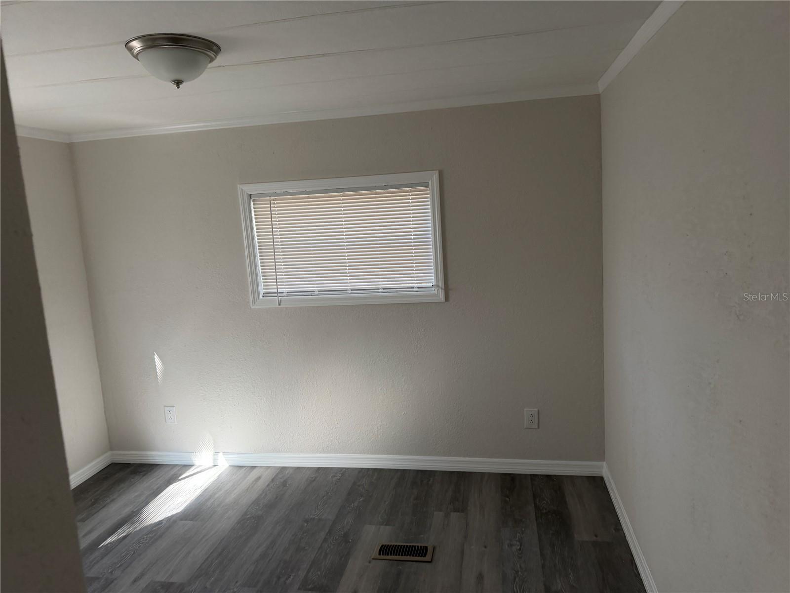 Image 8 of 17 For 14655 35th Avenue Road