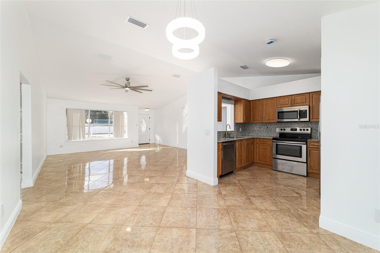 Image 15 of 58 For 6821 108th Street