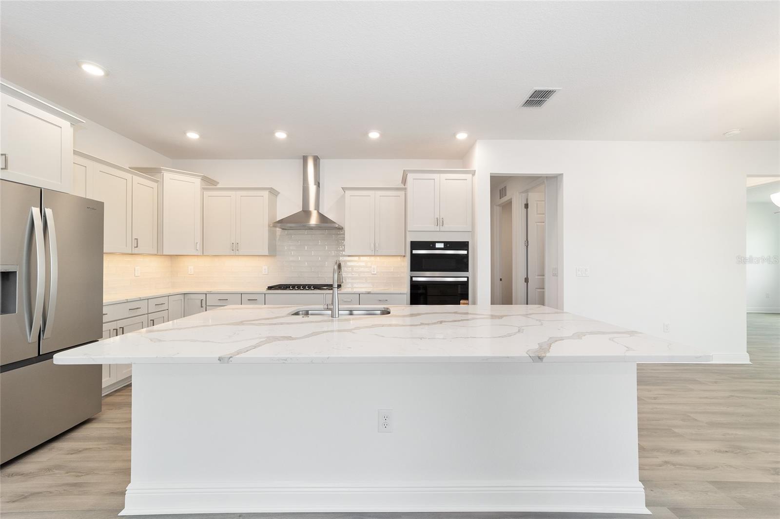 Image 19 of 42 For 10140 106th Circle