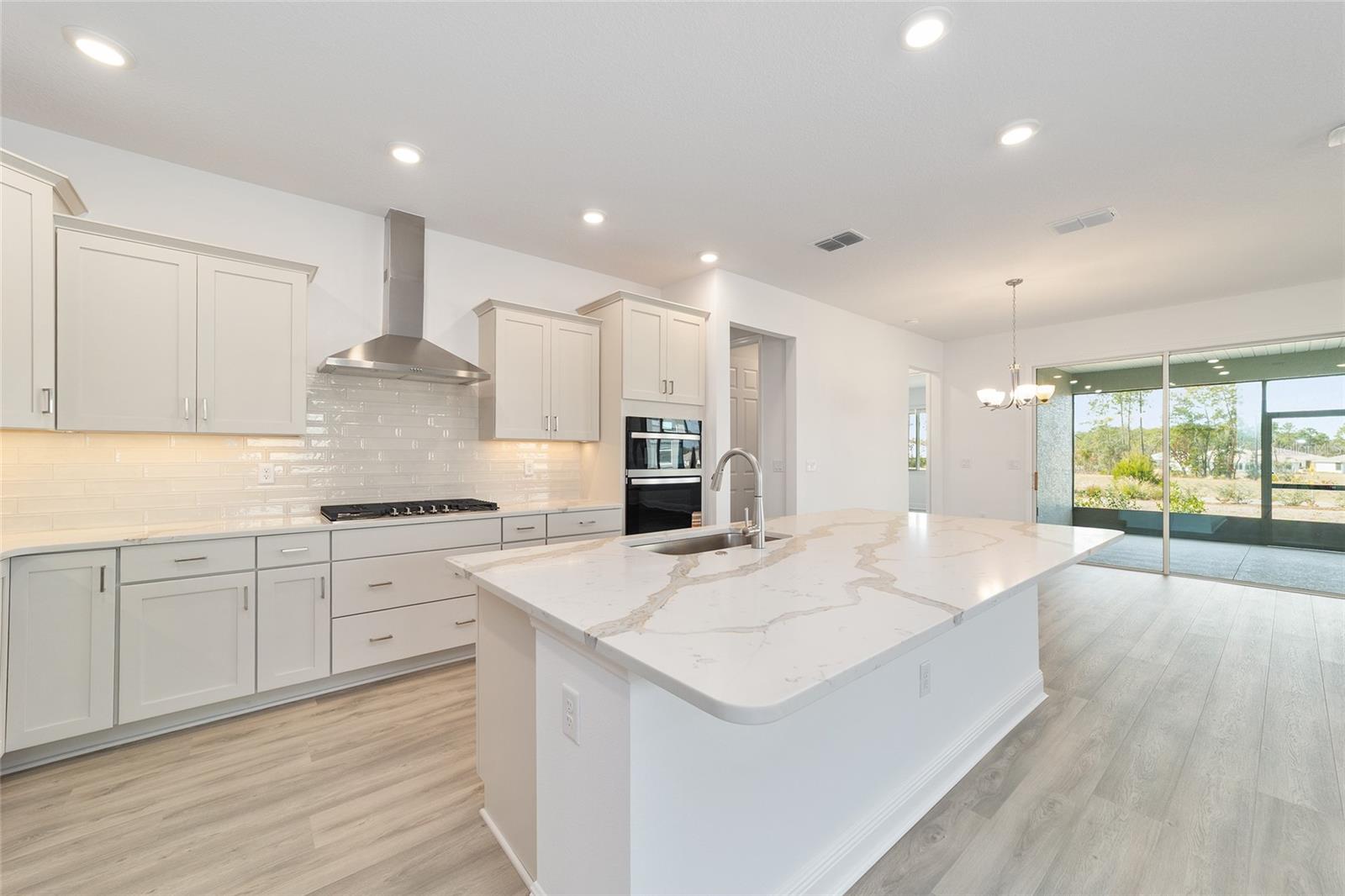 Image 20 of 42 For 10140 106th Circle