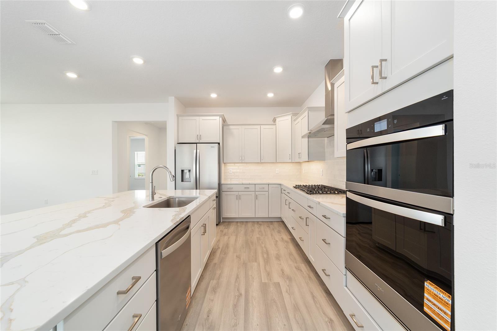 Image 21 of 42 For 10140 106th Circle