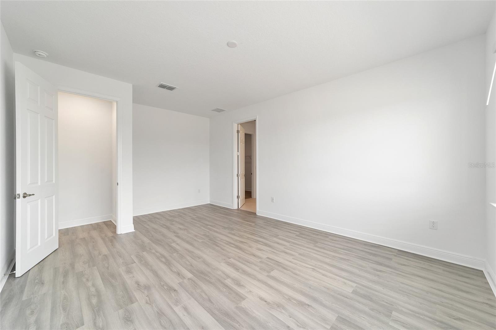 Image 24 of 42 For 10140 106th Circle