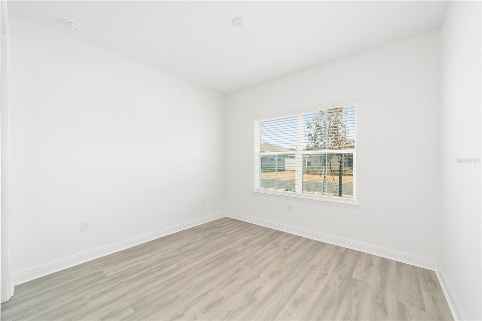 Image 32 of 42 For 10140 106th Circle