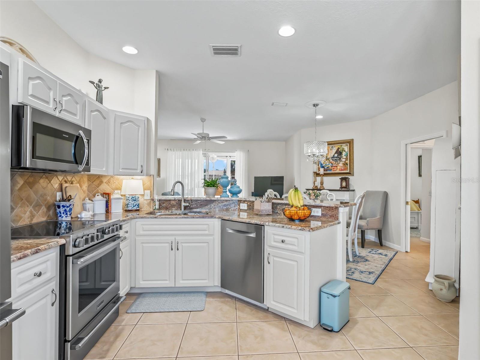 Image 19 of 44 For 2449 59th Terrace