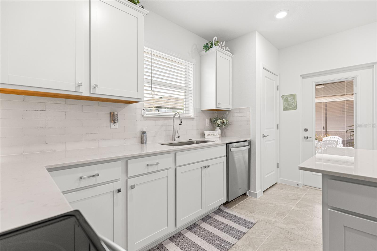 Image 12 of 46 For 6788 90th Loop