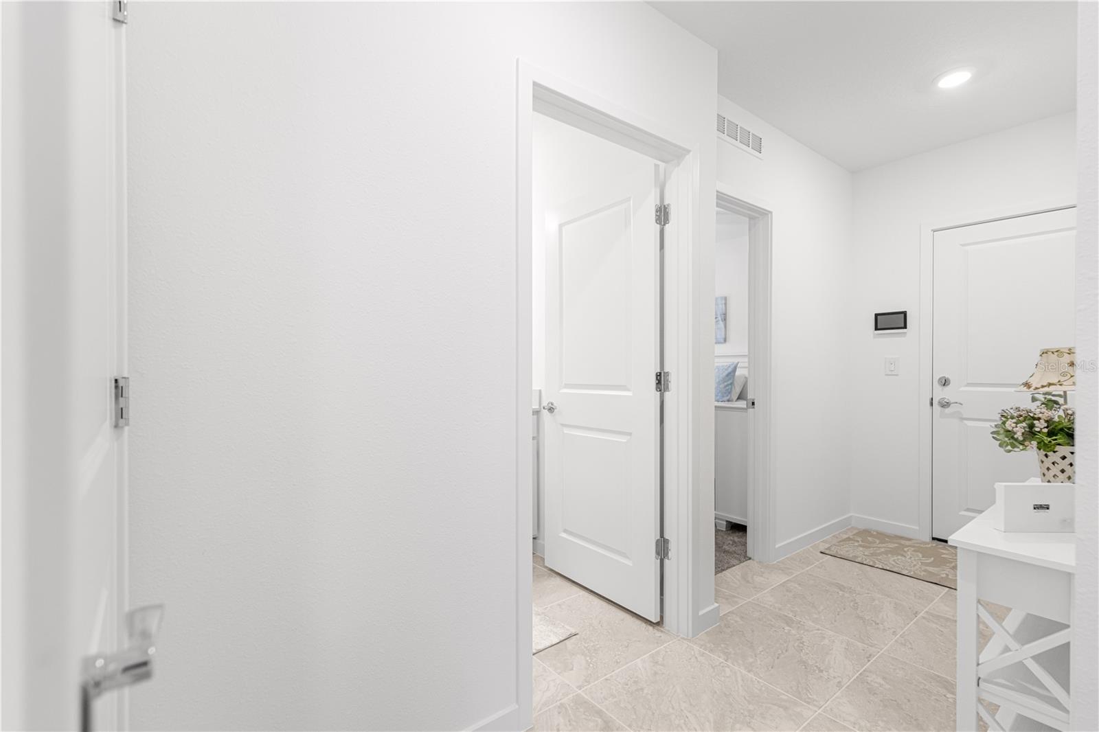 Image 17 of 46 For 6788 90th Loop