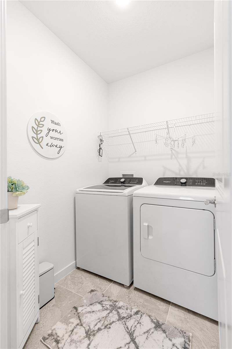 Image 23 of 46 For 6788 90th Loop