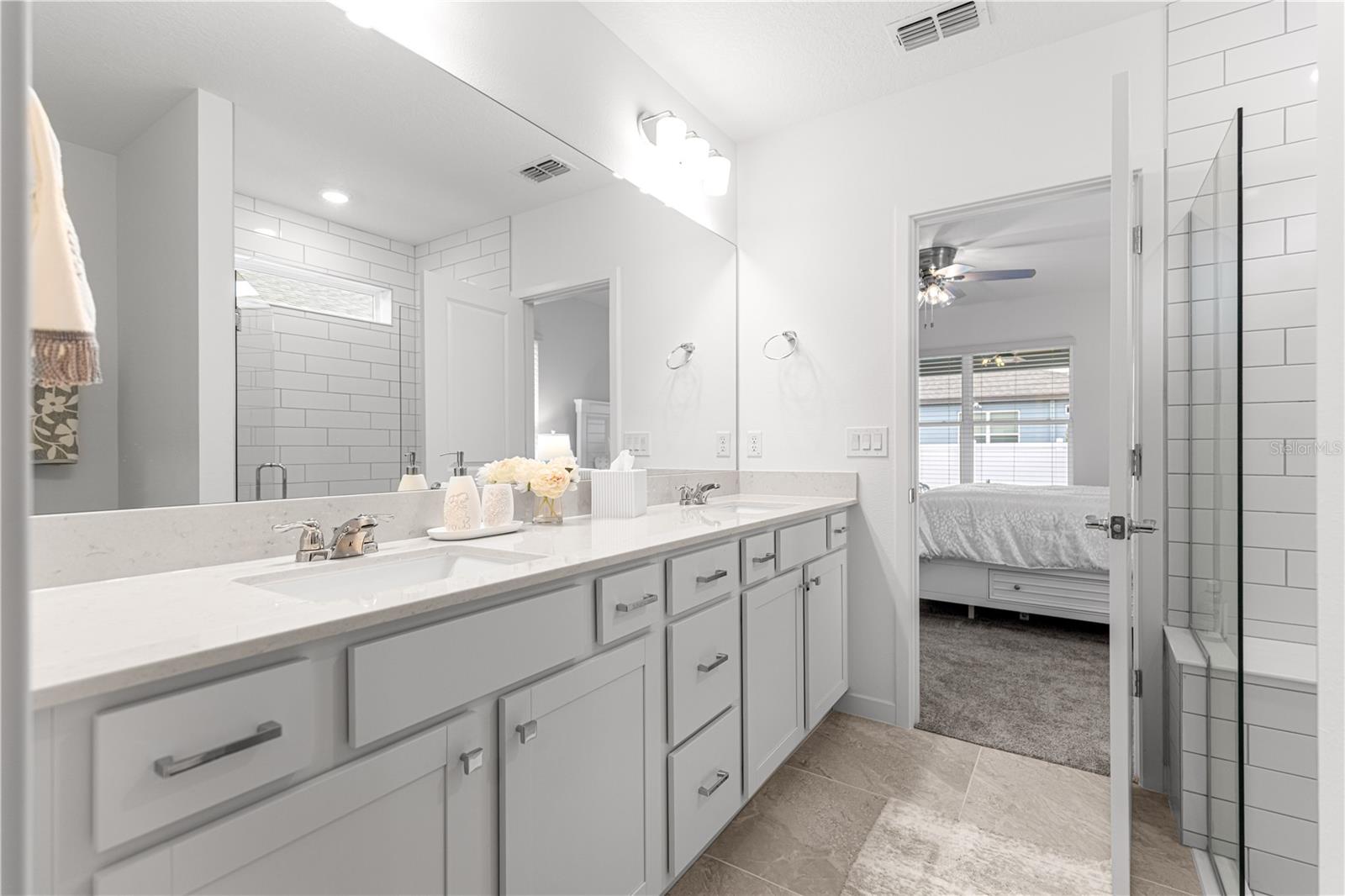 Image 28 of 46 For 6788 90th Loop