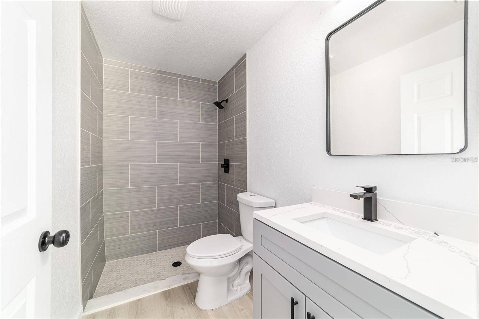 Image 22 of 33 For 15388 26th Place