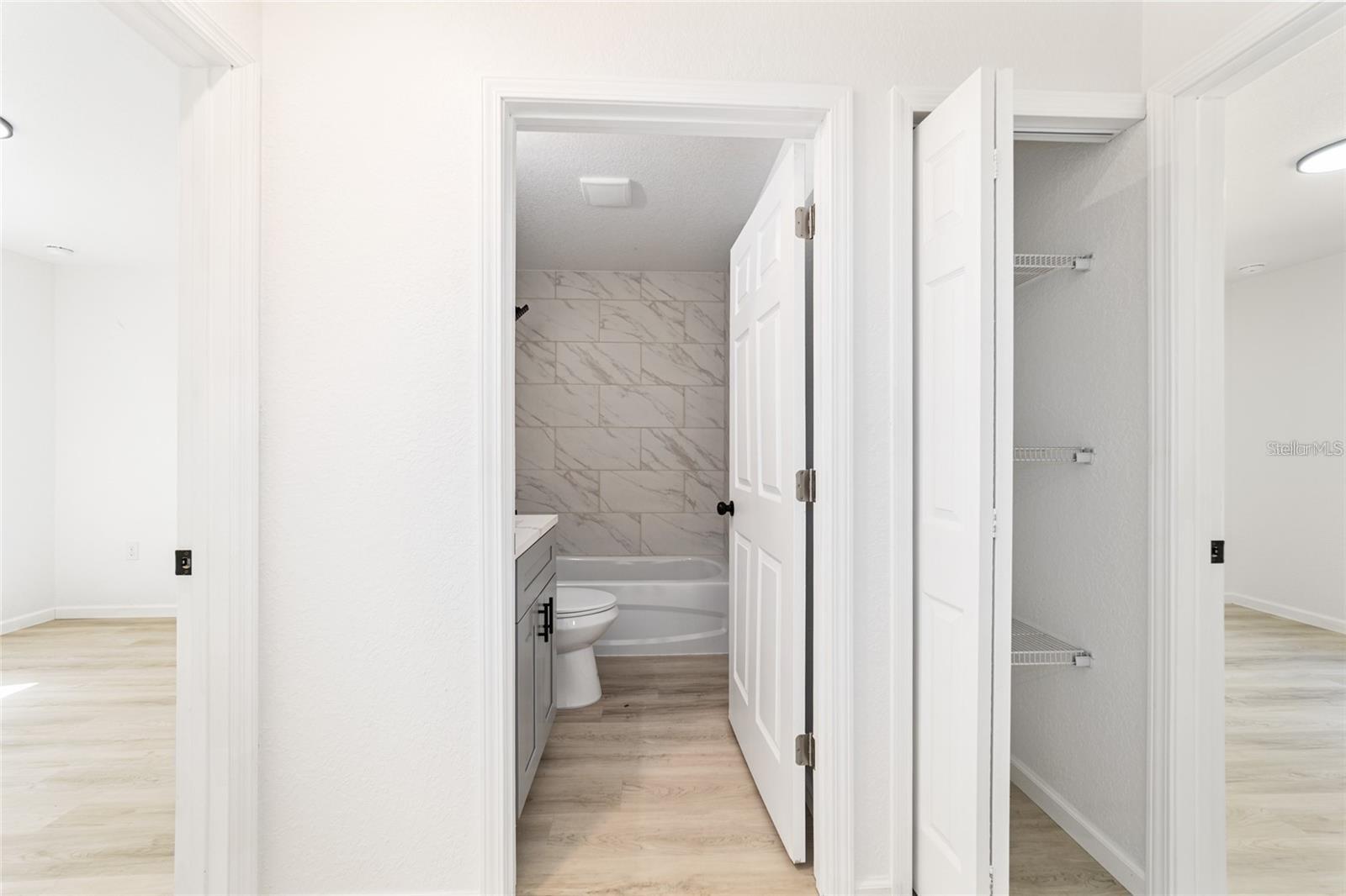 Image 26 of 33 For 15388 26th Place