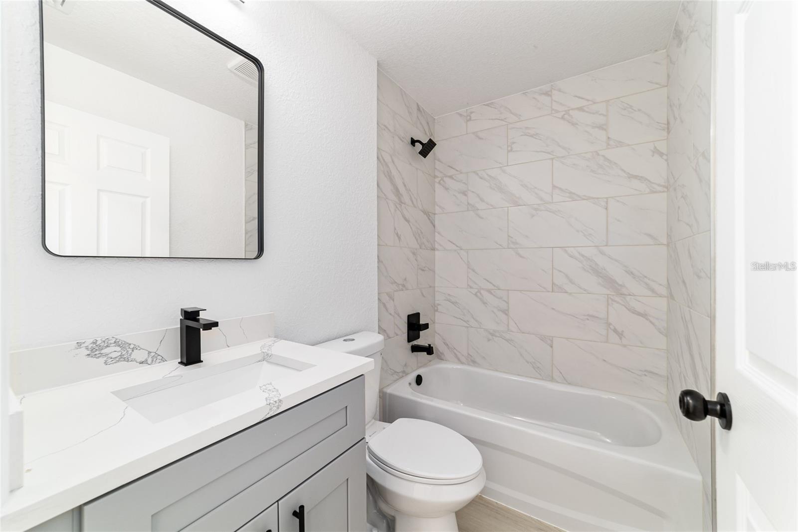 Image 27 of 33 For 15388 26th Place