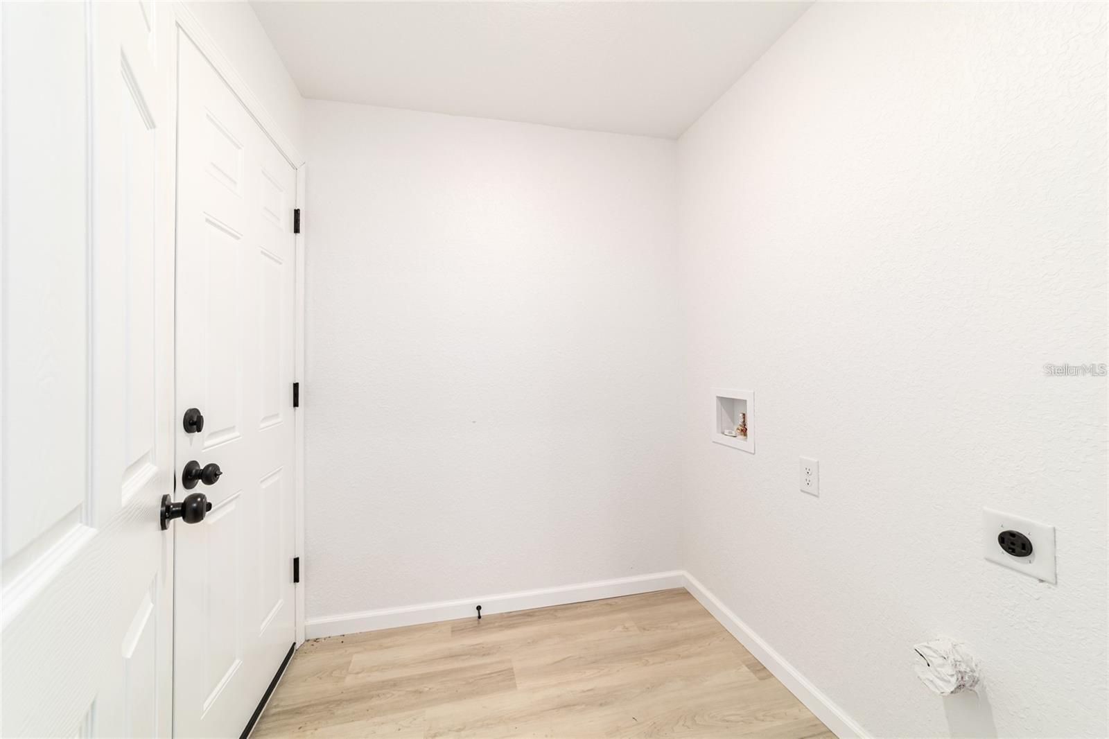 Image 30 of 33 For 15388 26th Place