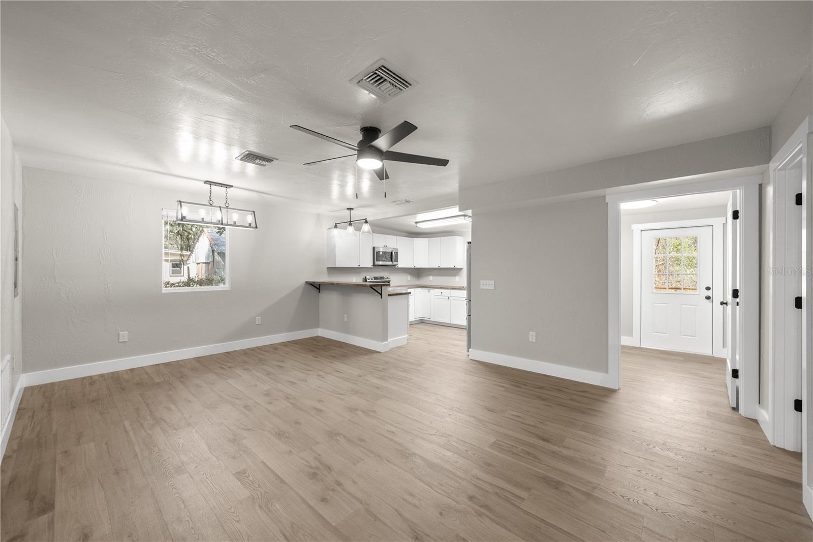 Image 11 of 31 For 16545 17th Place