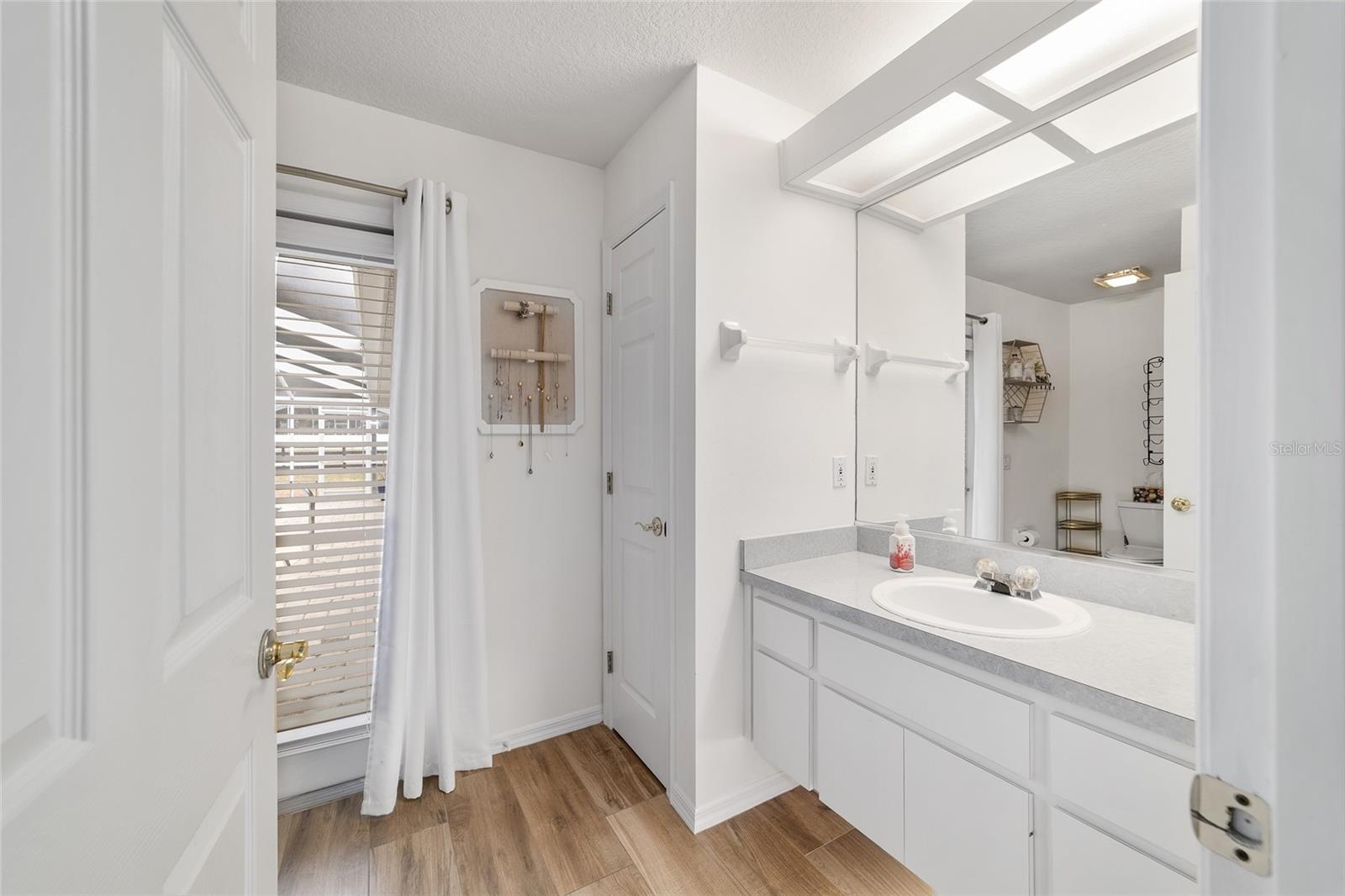 Image 49 of 94 For 5970 57th Loop