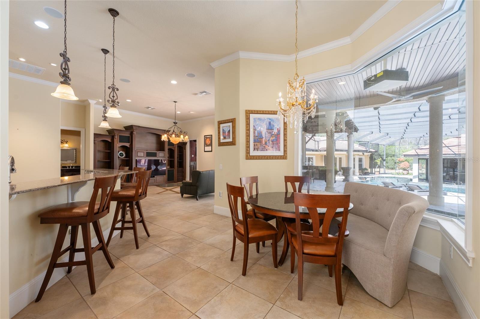 Image 12 of 82 For 695 47th Loop