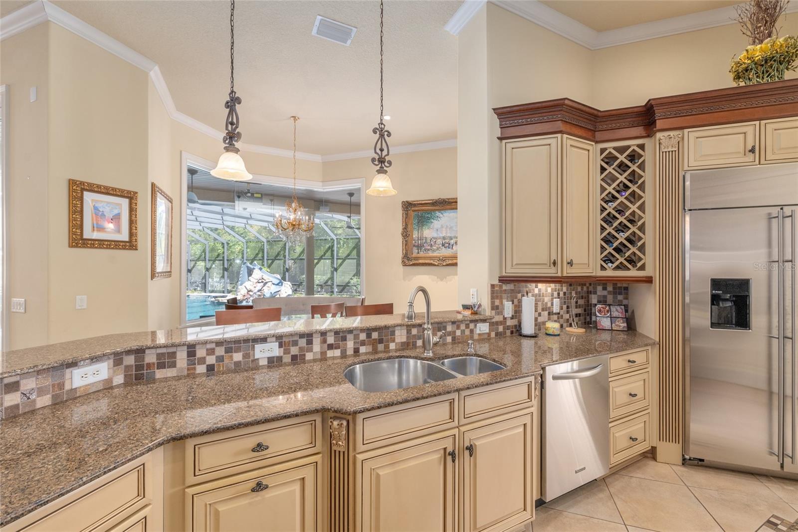 Image 16 of 82 For 695 47th Loop