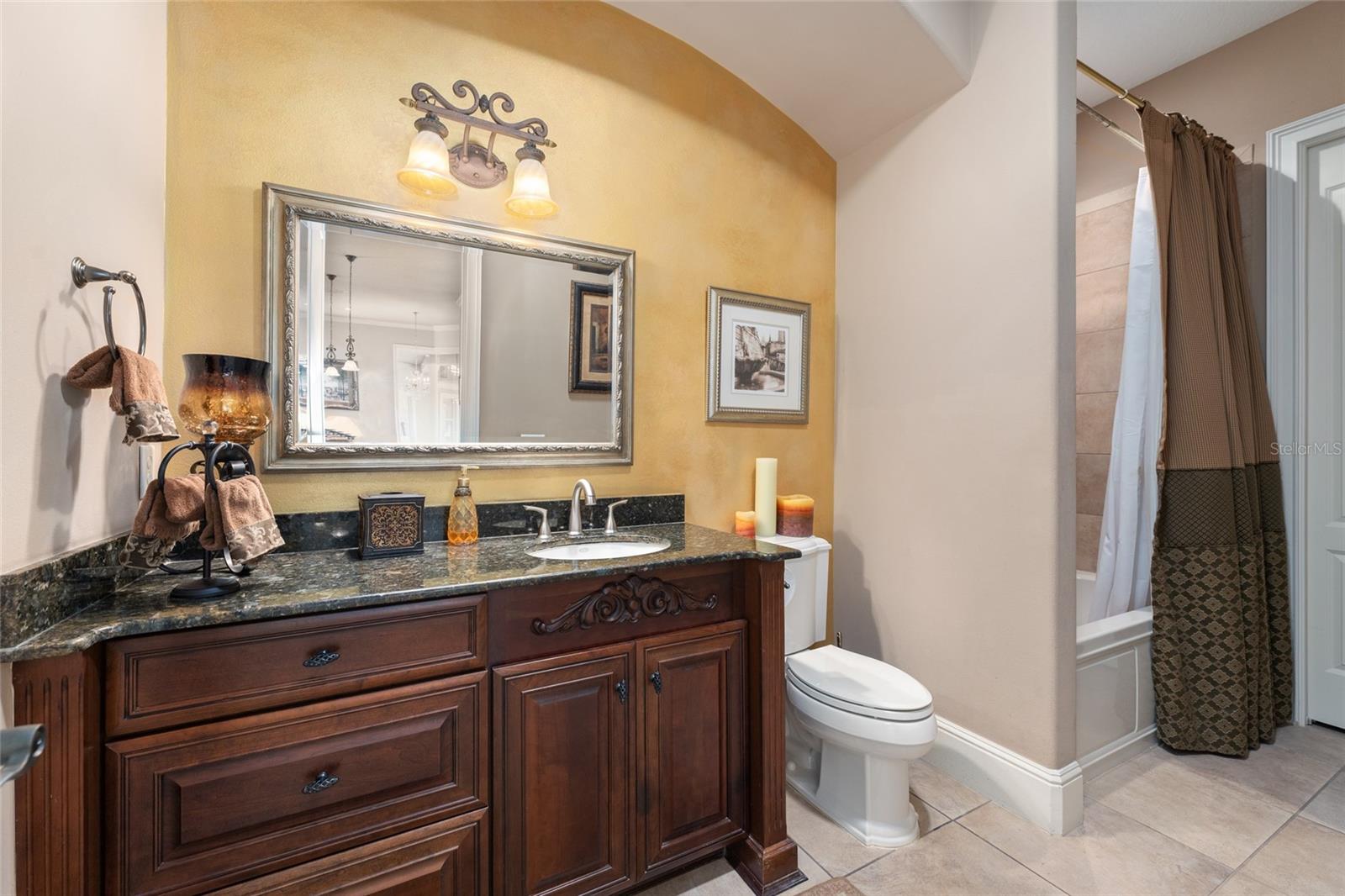 Image 35 of 82 For 695 47th Loop