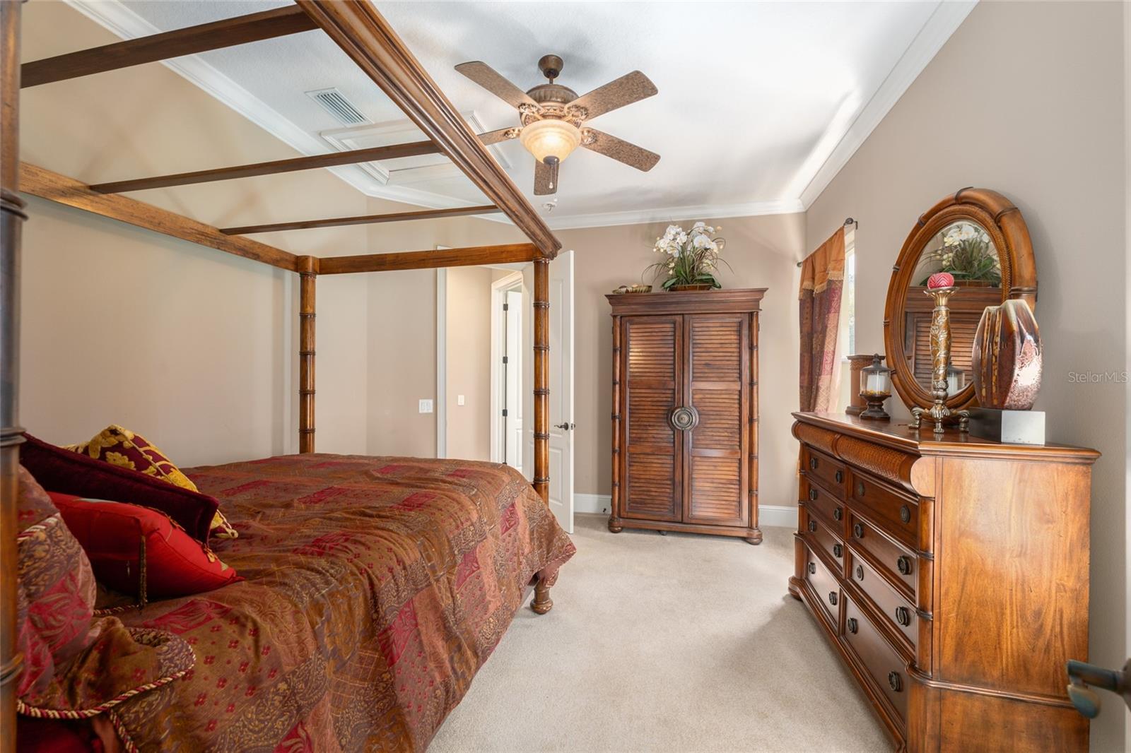 Image 36 of 82 For 695 47th Loop