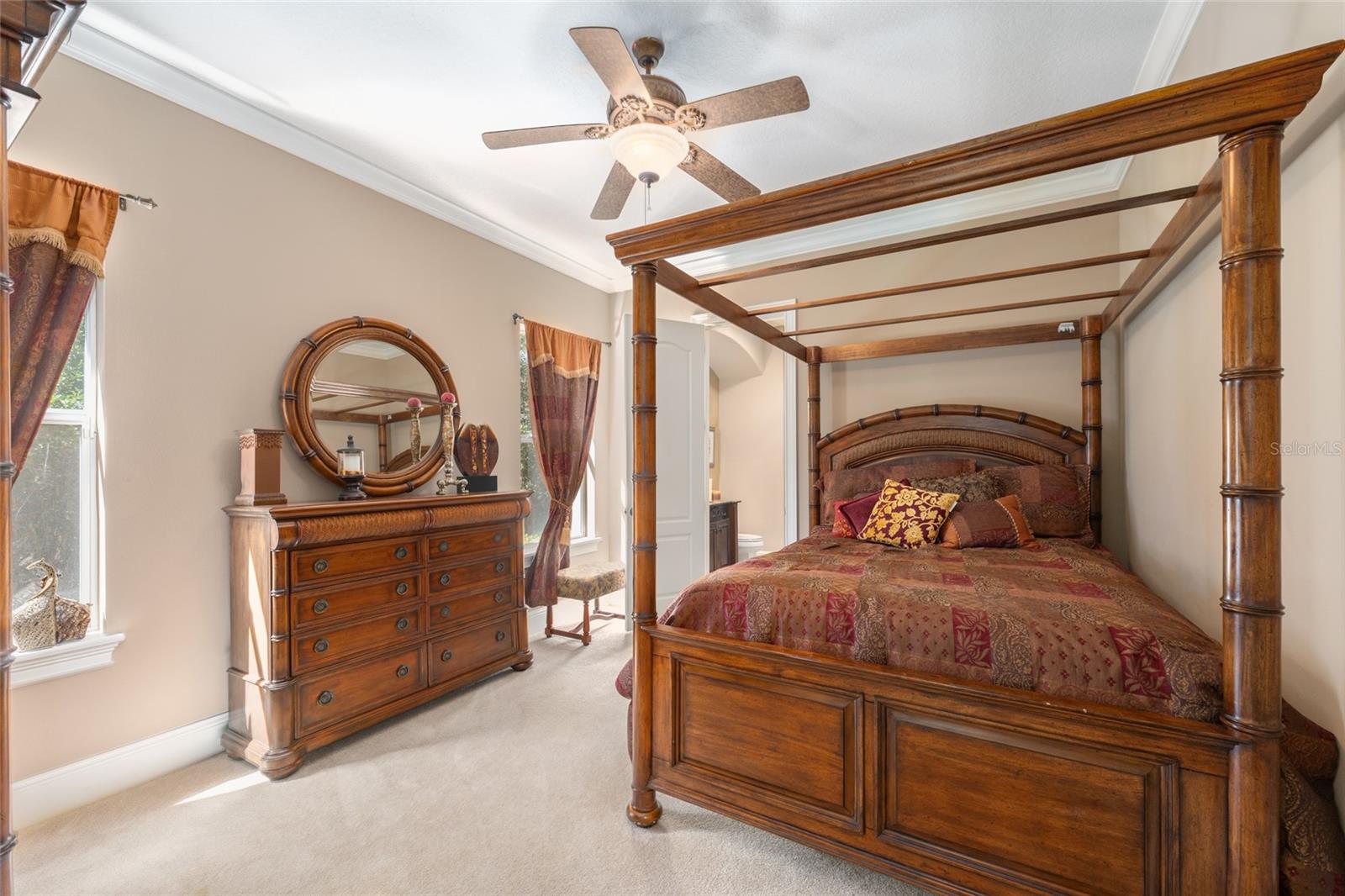 Image 37 of 82 For 695 47th Loop