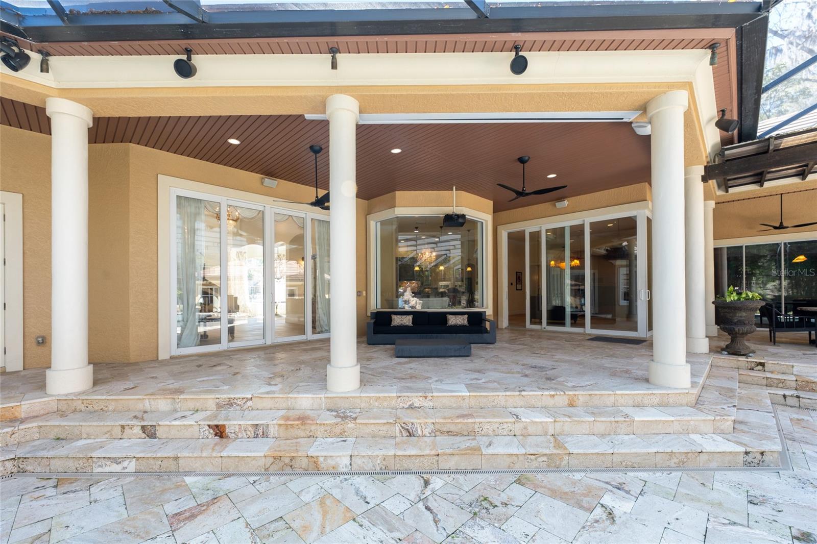 Image 39 of 82 For 695 47th Loop