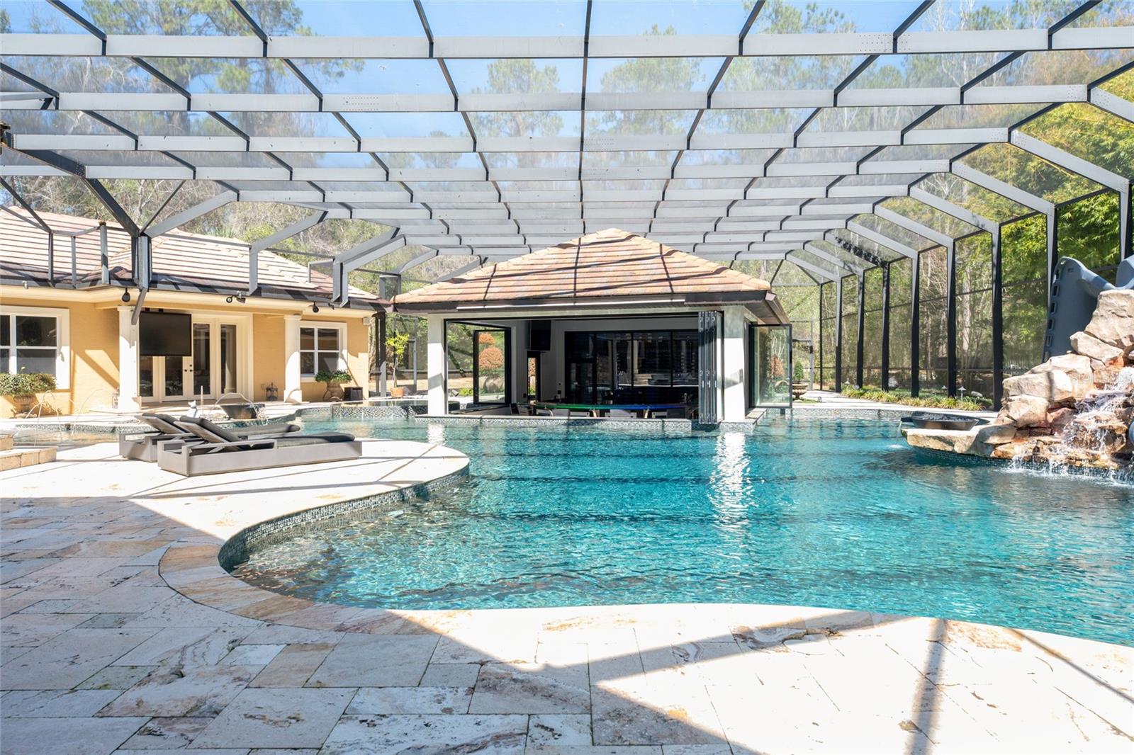 Image 41 of 82 For 695 47th Loop