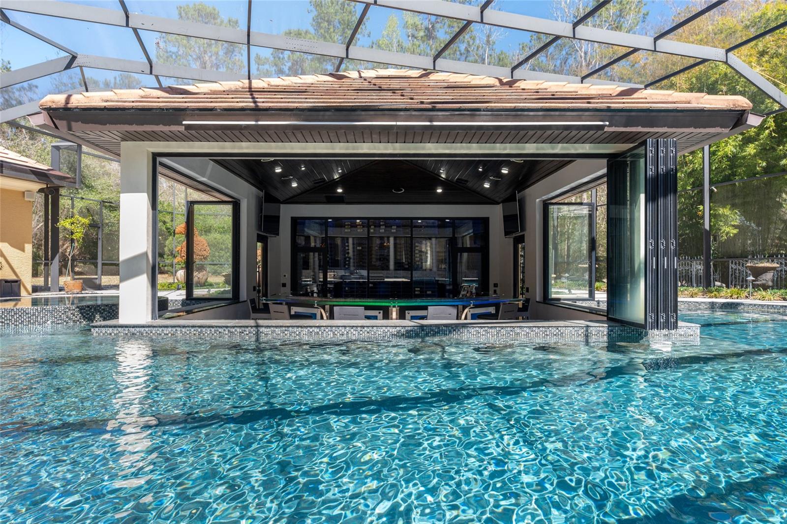 Image 52 of 82 For 695 47th Loop