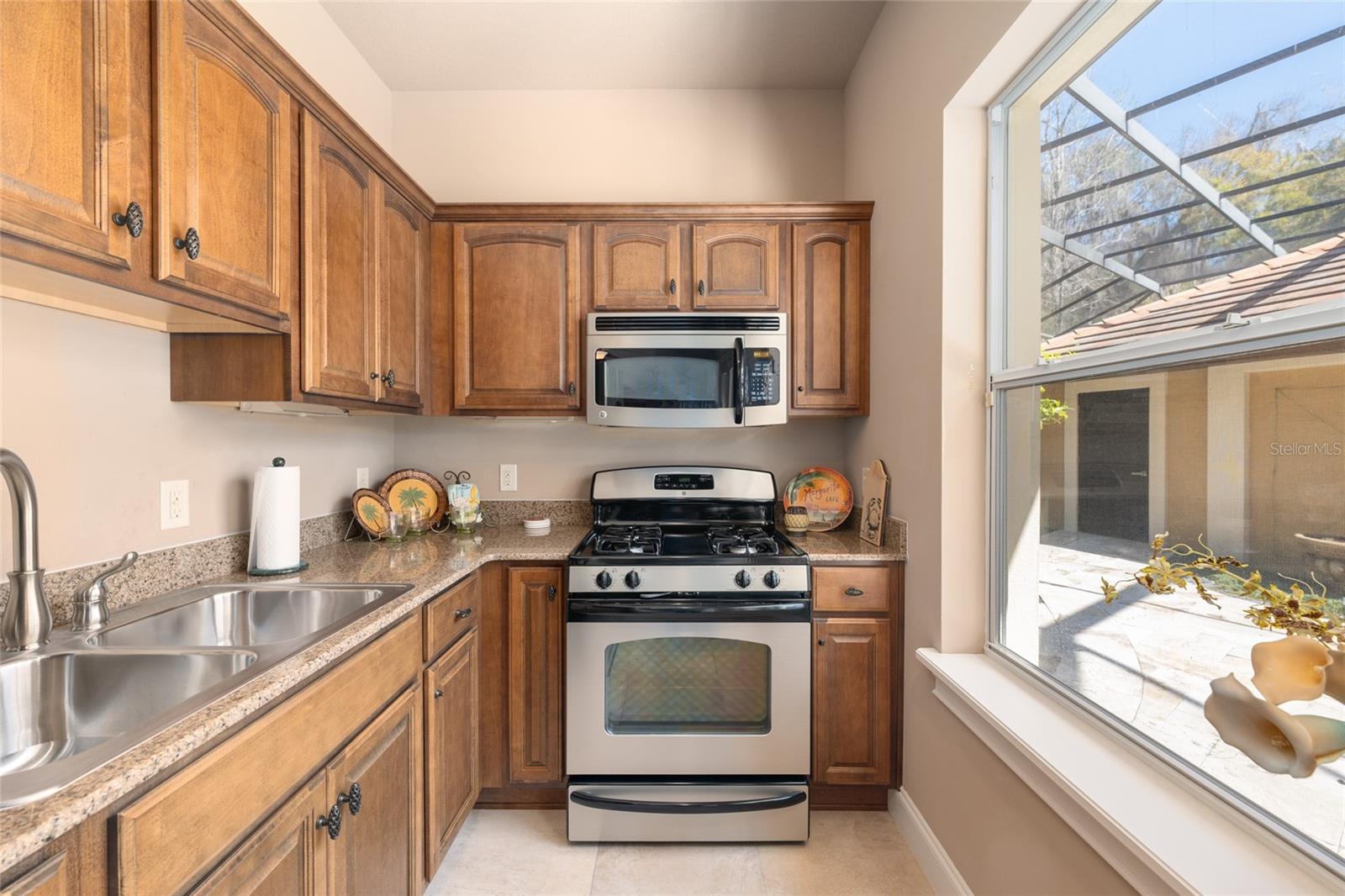 Image 65 of 82 For 695 47th Loop