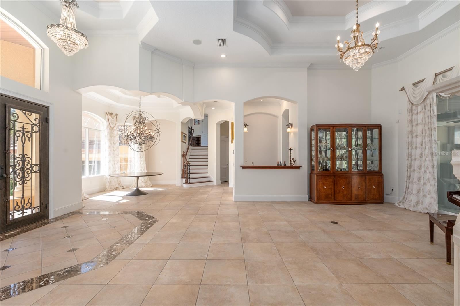 Image 8 of 82 For 695 47th Loop