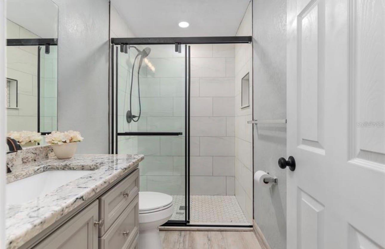 Image 10 of 17 For 1911 34th Court