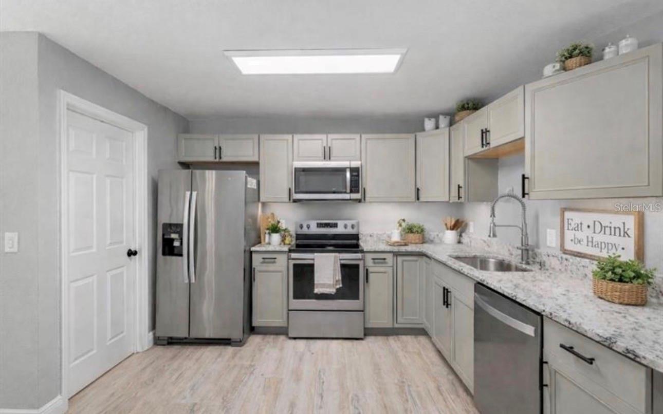 Image 7 of 17 For 1911 34th Court