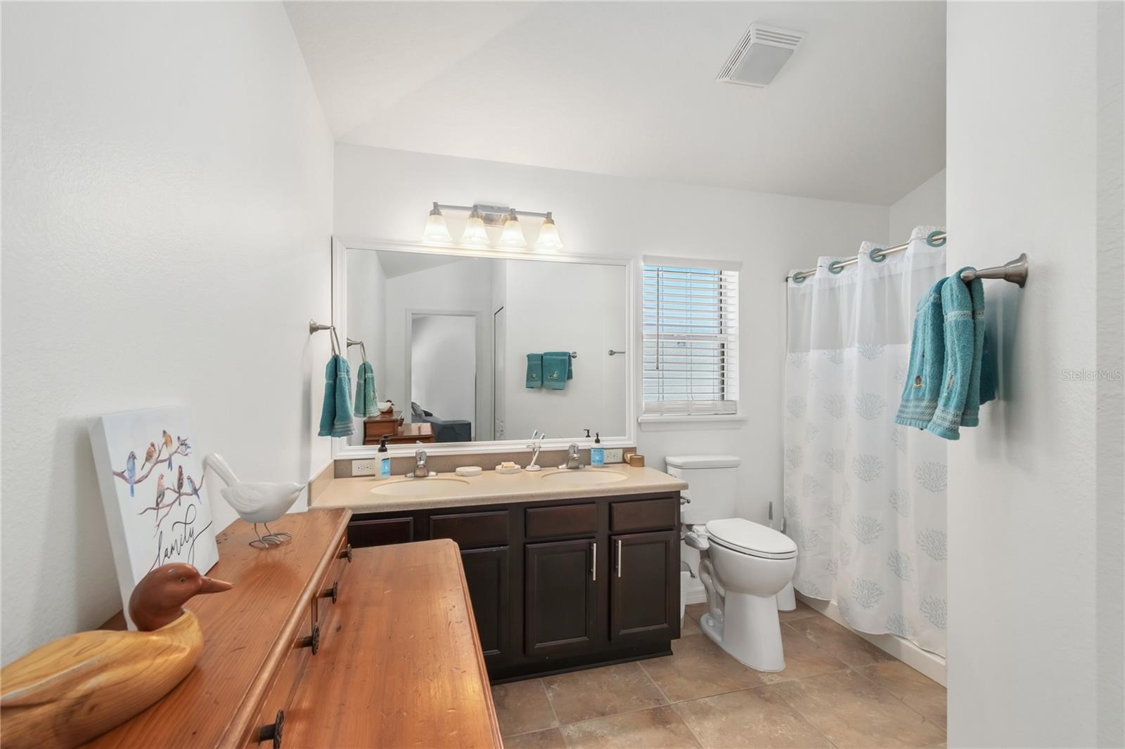 Image 19 of 42 For 2309 Angel Fish Loop