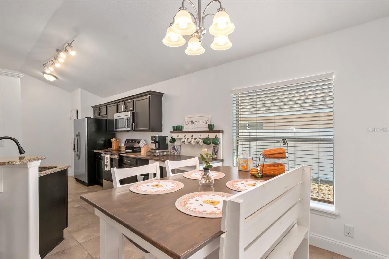 Image 6 of 42 For 2309 Angel Fish Loop