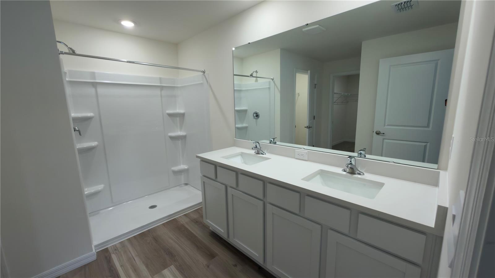 Image 13 of 22 For 16257 21st Court