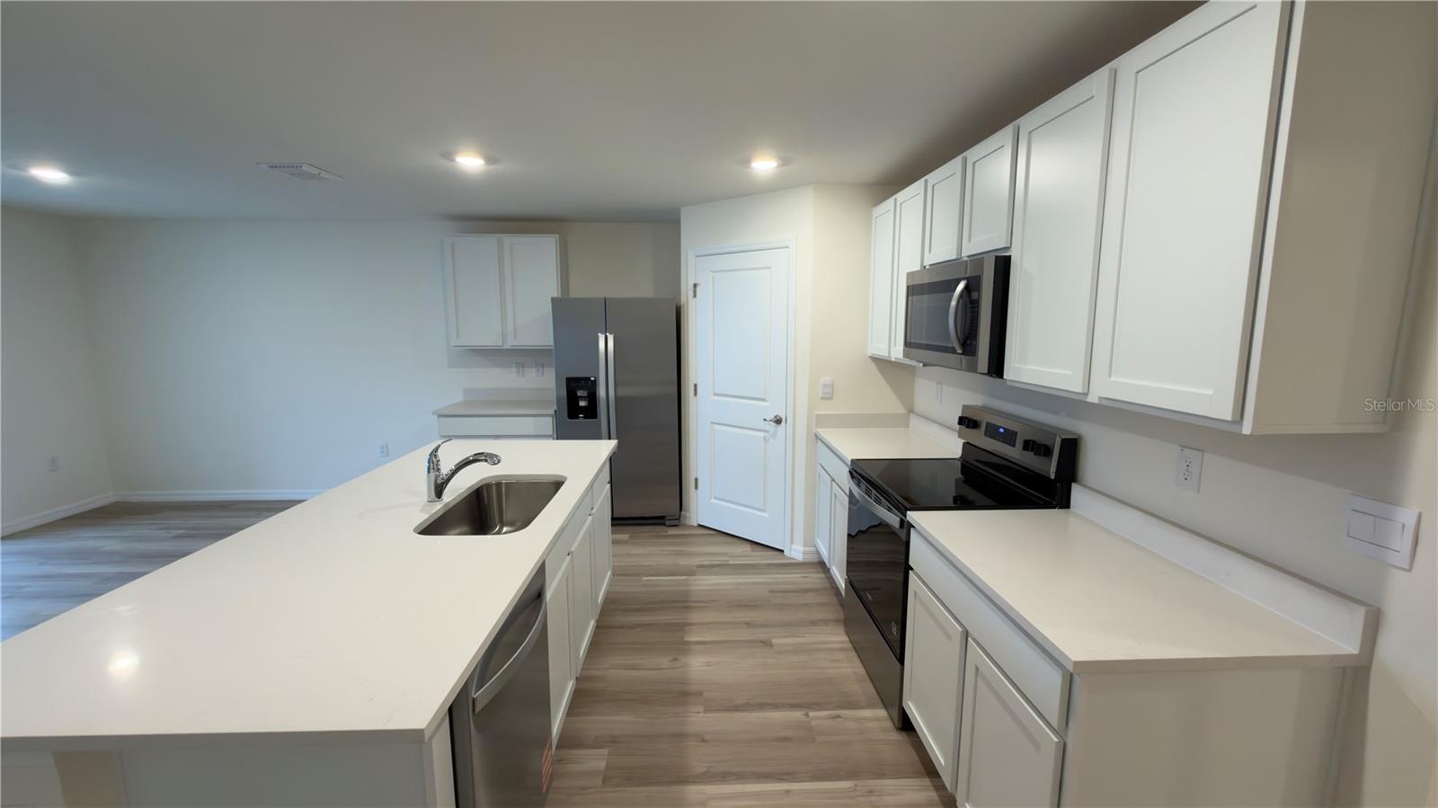 Image 6 of 22 For 16257 21st Court