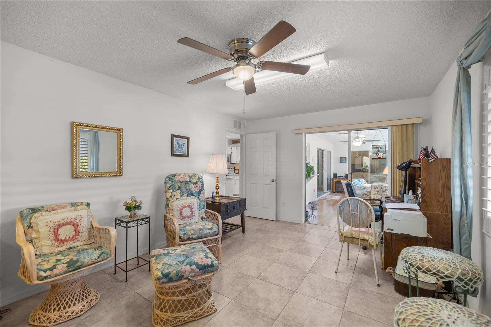 Image 14 of 32 For 8612 61st Court